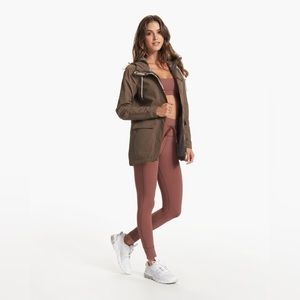 NWOT Vuori Womens Palisades Rain Jacket in Greige